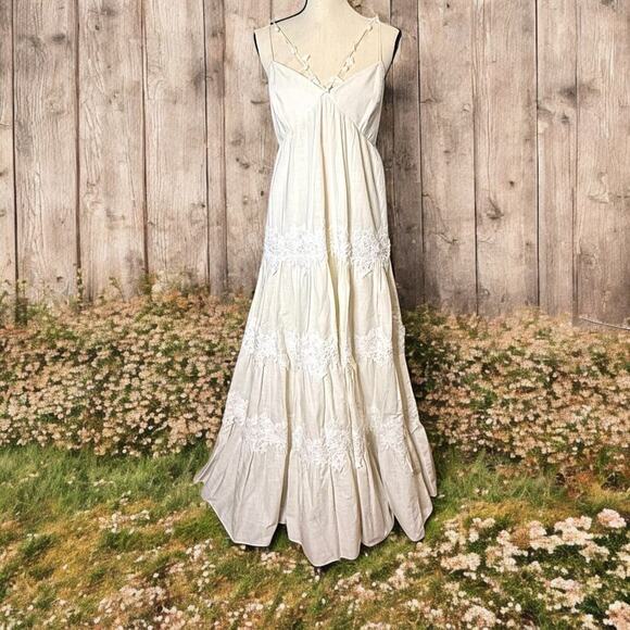 Sachin + Babi Dresses & Skirts - NWT Sachin & Babi Pippa Ivory Lace Tiered Maxi Dress Size 8 Ethereal Fairycore